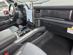 Ford F-150 Lightning LARIAT 4WD SuperCrew 5.5' Box 2025