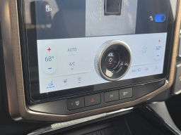 Ford F-150 Lightning LARIAT 4WD SuperCrew 5.5' Box 2025