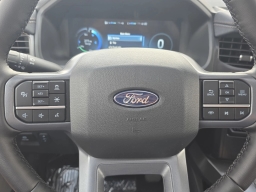 Ford F-150 Lightning LARIAT 4WD SuperCrew 5.5' Box 2025