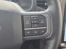 Ford F-150 Lightning LARIAT 4WD SuperCrew 5.5' Box 2025