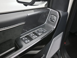 Ford F-150 Lightning Platinum 4WD SuperCrew 5.5' Box 2025