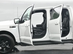 Ford F-150 Lightning Platinum 4WD SuperCrew 5.5' Box 2025