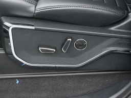 Ford F-150 Lightning Platinum 4WD SuperCrew 5.5' Box 2025