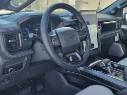 Ford F-150 Lightning Platinum 4WD SuperCrew 5.5' Box 2025