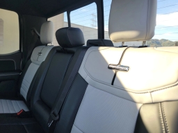 Ford F-150 Lightning Platinum 4WD SuperCrew 5.5' Box 2025