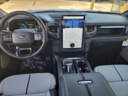 Ford F-150 Lightning Platinum 4WD SuperCrew 5.5' Box 2025