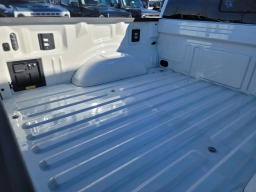 Ford F-150 Lightning Platinum 4WD SuperCrew 5.5' Box 2025