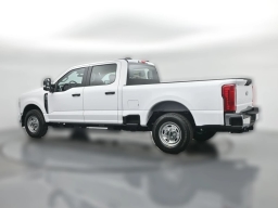 Ford Super Duty F-250 SRW XL 2WD Crew Cab 6.75' Box 2026