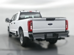 Ford Super Duty F-250 SRW XL 2WD Crew Cab 6.75' Box 2026