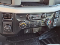 Ford Super Duty F-250 SRW XL 2WD Crew Cab 6.75' Box 2026