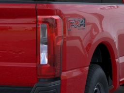 Ford Super Duty F-250 SRW XL 4WD Crew Cab 8' Box 2026