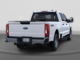 Ford Super Duty F-250 SRW XL 4WD Crew Cab 6.75' Box 2026