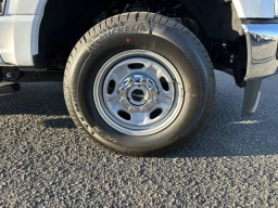 Ford Super Duty F-250 SRW XL 4WD Crew Cab 8' Box 2026