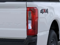 Ford Super Duty F-250 SRW XL 4WD Crew Cab 6.75' Box 2026
