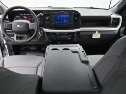 Ford Super Duty F-250 SRW XL 4WD Crew Cab 6.75' Box 2026