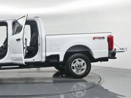 Ford Super Duty F-250 SRW XLT 4WD Crew Cab 6.75' Box 2026