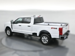 Ford Super Duty F-250 SRW XLT 4WD Crew Cab 6.75' Box 2026