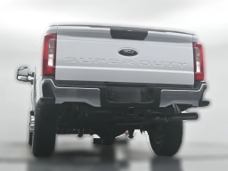 Ford Super Duty F-250 SRW XLT 4WD Crew Cab 6.75' Box 2026