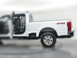 Ford Super Duty F-250 SRW XL 4WD Crew Cab 6.75' Box 2026