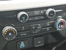 Ford Super Duty F-250 SRW XL 4WD Crew Cab 6.75' Box 2026