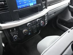 Ford Super Duty F-250 SRW XL 4WD Crew Cab 6.75' Box 2026