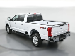 Ford Super Duty F-250 SRW XL 4WD Crew Cab 6.75' Box 2026