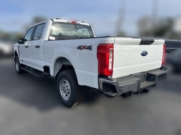 Ford Super Duty F-250 SRW XL 4WD Crew Cab 6.75' Box 2026