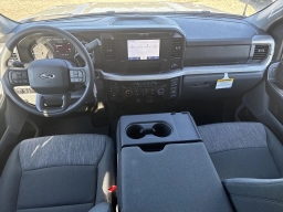 Ford Super Duty F-250 SRW XLT 4WD Crew Cab 6.75' Box 2026