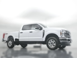 Ford Super Duty F-250 SRW XLT 4WD Crew Cab 6.75' Box 2026