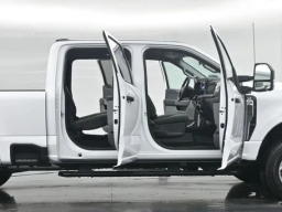 Ford Super Duty F-250 SRW XLT 4WD Crew Cab 6.75' Box 2026