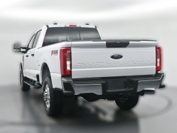 Ford Super Duty F-250 SRW XLT 4WD Crew Cab 6.75' Box 2026