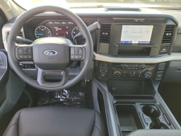 Ford Super Duty F-250 SRW XLT 4WD Crew Cab 6.75' Box 2026