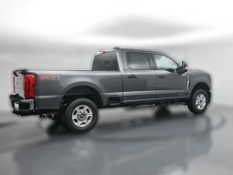 Ford Super Duty F-250 SRW XLT 4WD Crew Cab 6.75' Box 2026