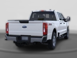 Ford Super Duty F-250 SRW XLT 4WD Crew Cab 6.75' Box 2026