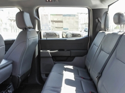 Ford Super Duty F-250 SRW XL 4WD Crew Cab 8' Box 2026