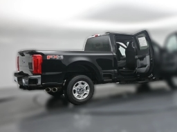 Ford Super Duty F-250 SRW XLT 4WD Crew Cab 6.75' Box 2026