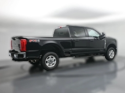 Ford Super Duty F-250 SRW XLT 4WD Crew Cab 6.75' Box 2026
