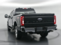 Ford Super Duty F-250 SRW XLT 4WD Crew Cab 6.75' Box 2026