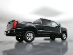 Ford Super Duty F-250 SRW XLT 4WD Crew Cab 6.75' Box 2026