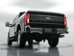Ford Super Duty F-250 SRW XLT 4WD Crew Cab 6.75' Box 2026