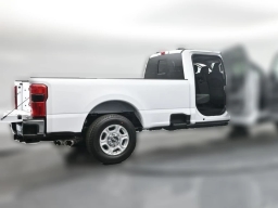 Ford Super Duty F-250 SRW XLT 2WD Crew Cab 8' Box 2026