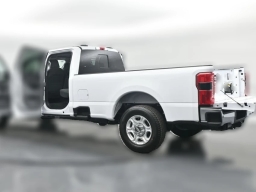 Ford Super Duty F-250 SRW XLT 2WD Crew Cab 8' Box 2026