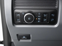 Ford Super Duty F-250 SRW XLT 2WD Crew Cab 8' Box 2026