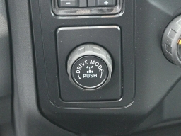 Ford Super Duty F-250 SRW XLT 2WD Crew Cab 8' Box 2026