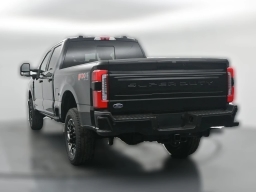 Ford Super Duty F-250 SRW Platinum 4WD Crew Cab 6.75' Box 2026