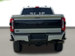 Ford Super Duty F-250 SRW Platinum 4WD Crew Cab 6.75' Box 2025