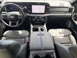 Ford Super Duty F-250 SRW Platinum 4WD Crew Cab 6.75' Box 2025