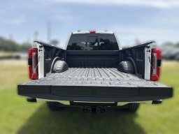 Ford Super Duty F-250 SRW Platinum 4WD Crew Cab 6.75' Box 2025