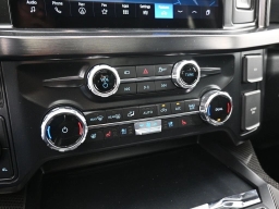 Ford Super Duty F-250 SRW LARIAT 4WD Crew Cab 6.75' Box 2026