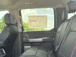 Ford Super Duty F-250 SRW LARIAT 4WD Crew Cab 6.75' Box 2025